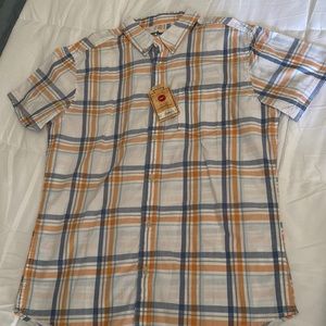 2 Men’s Medium S/S Button down Shirts
